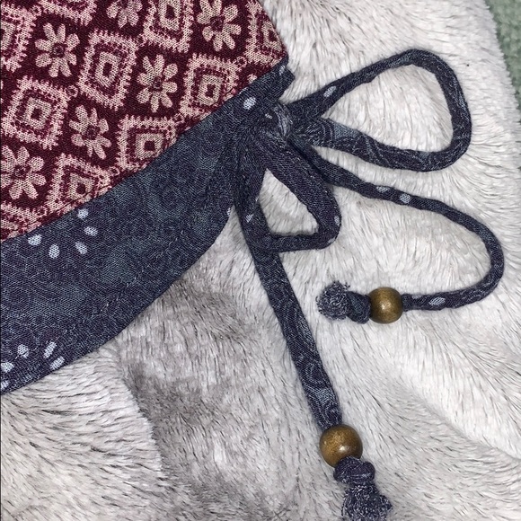 Fabric shorts with side ties - Picture 3 of 3